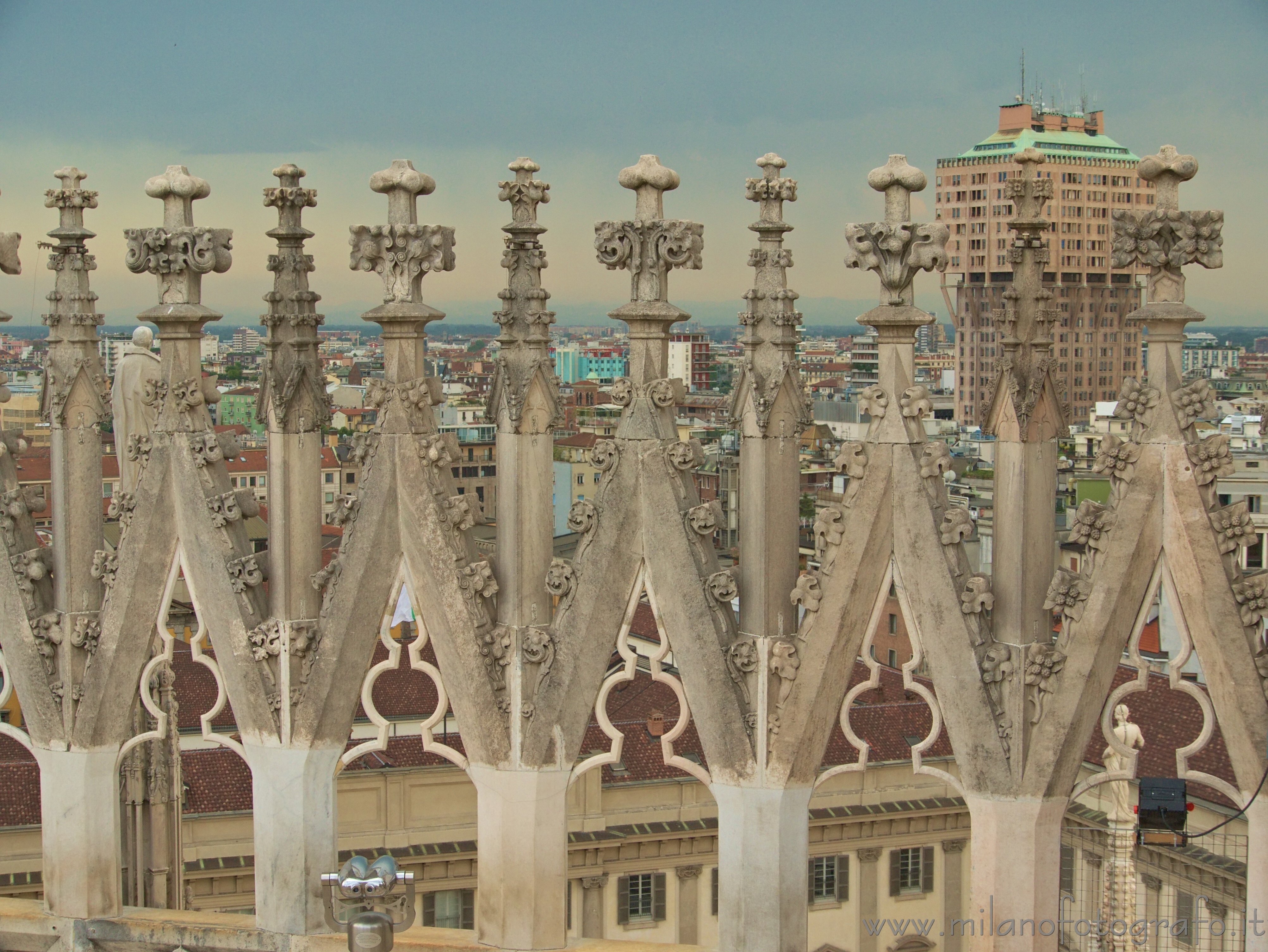 Milano - Torre Velasca dal tetto del Duomo